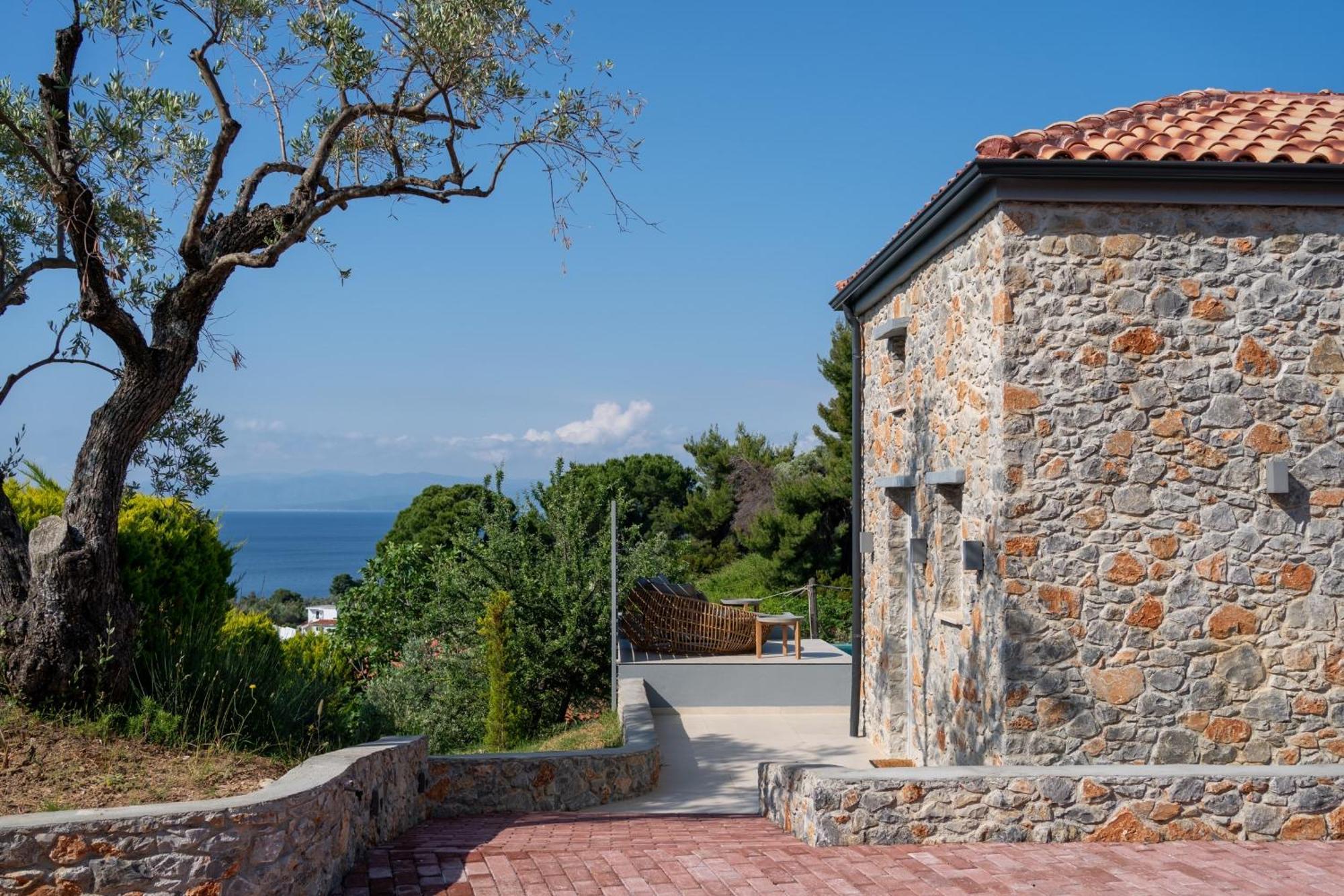 Stone Build Suite With Private Pool Kolios Exterior foto